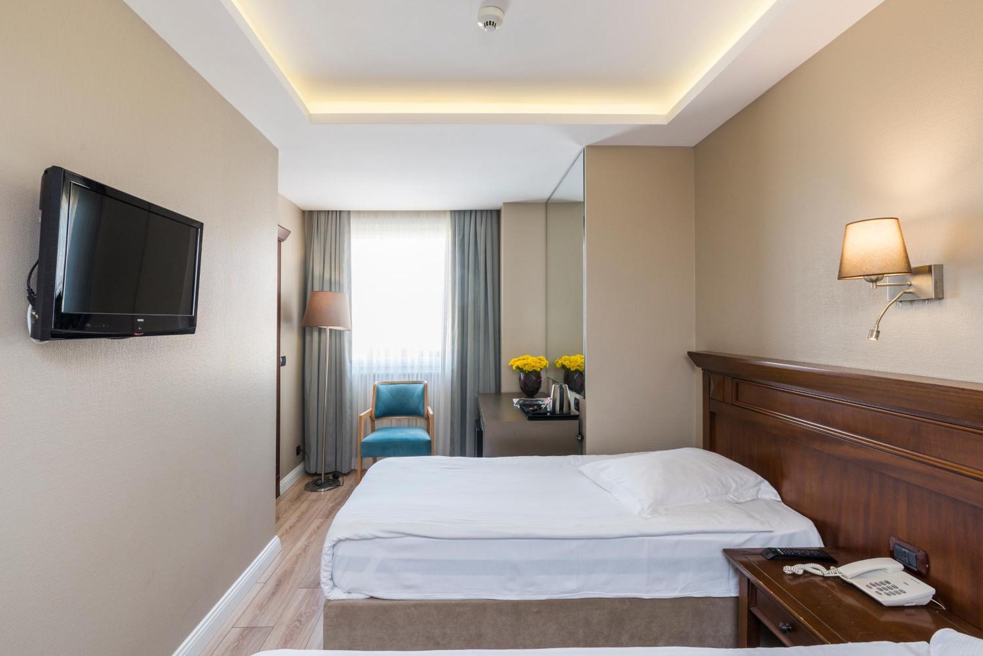Semsan Hotel Istanbul Exterior photo