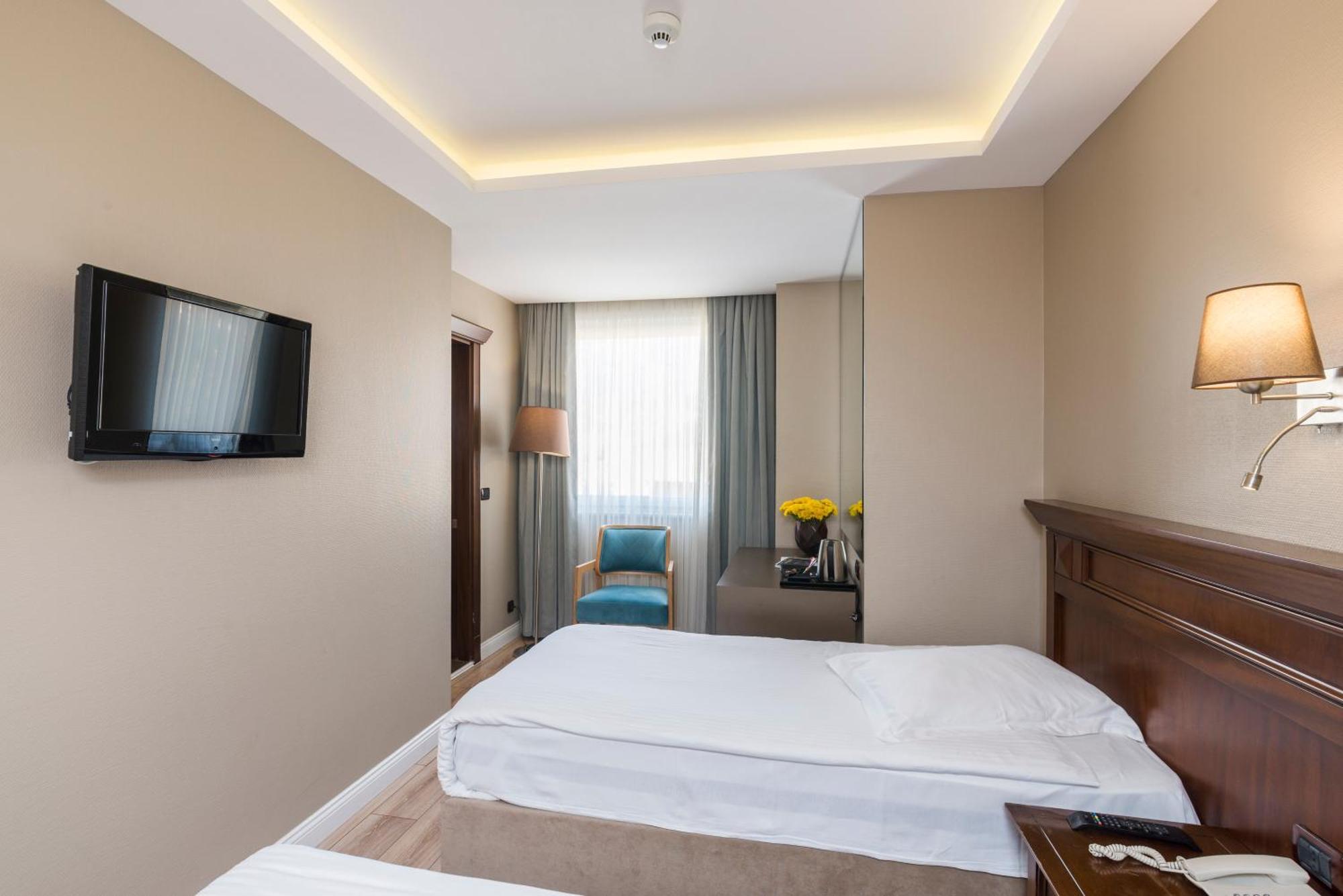 Semsan Hotel Istanbul Exterior photo