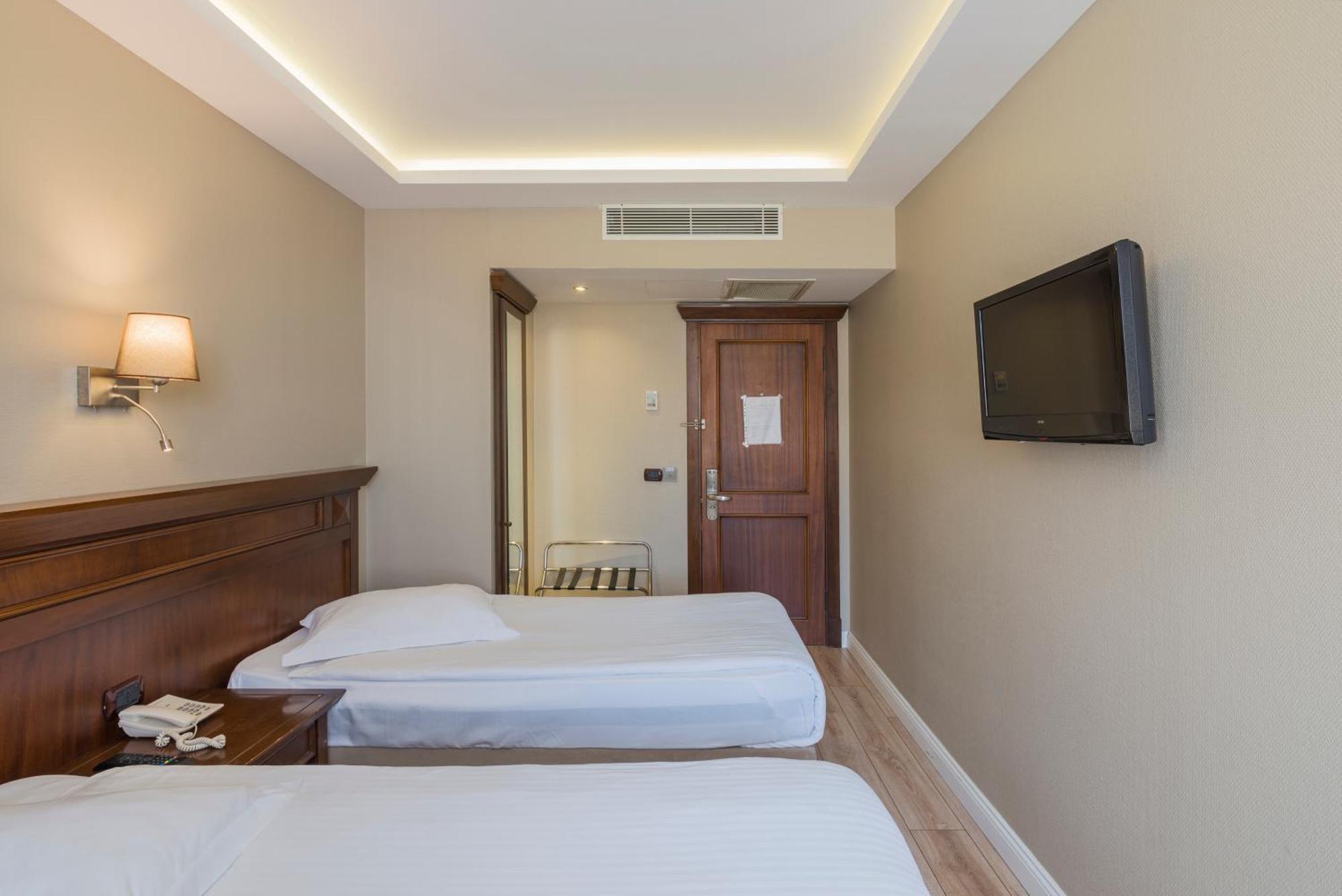 Semsan Hotel Istanbul Exterior photo