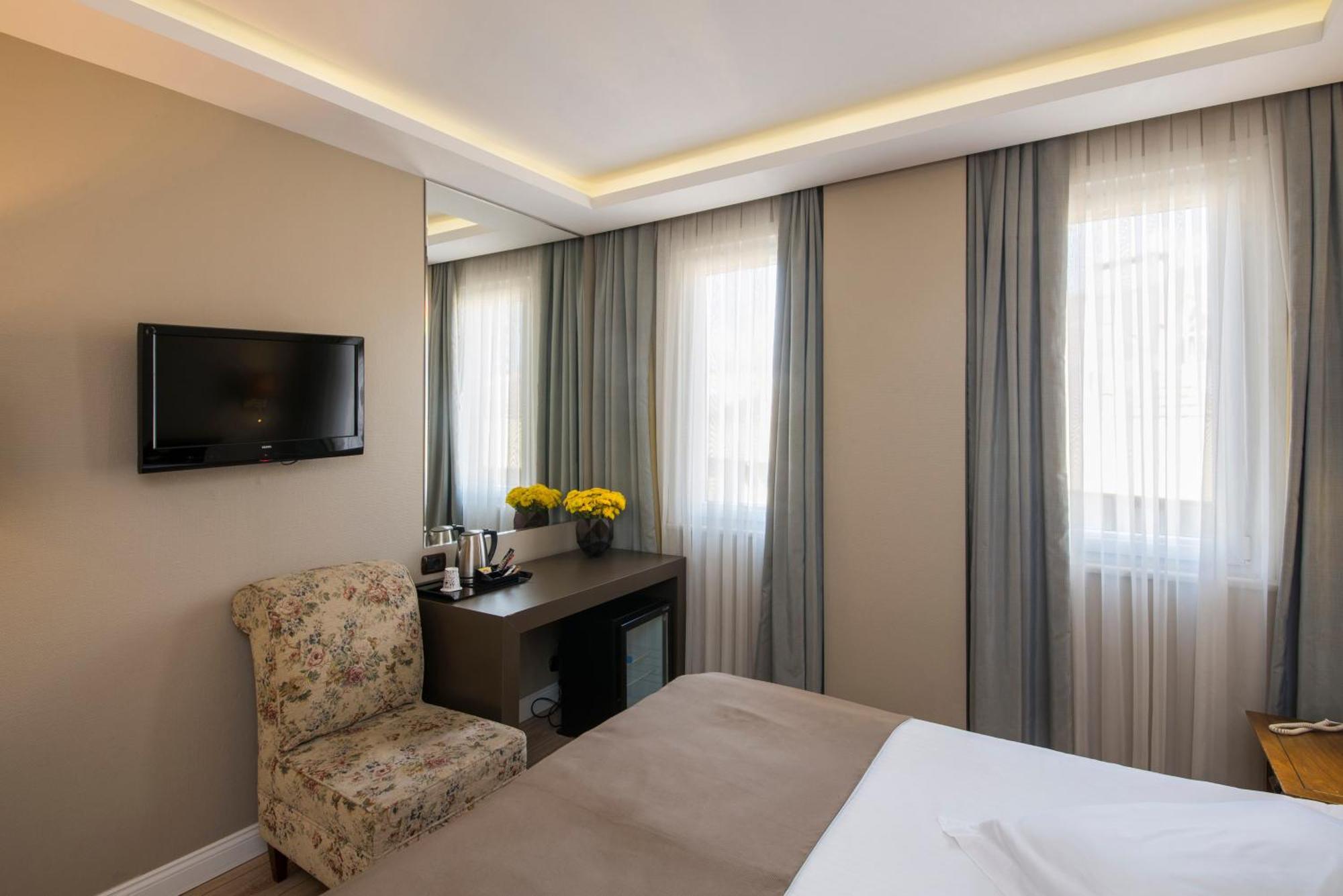 Semsan Hotel Istanbul Exterior photo